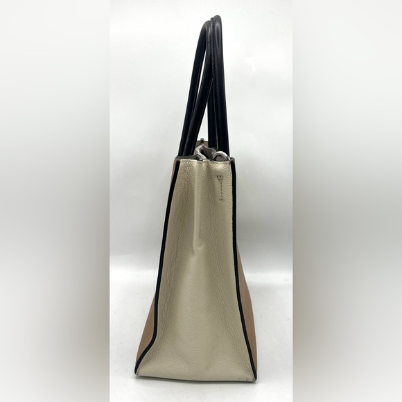 Michael Kors Mercer Large Tote - Picture 3 of 14